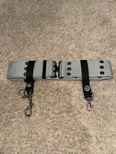 Costume cosplay con clip per