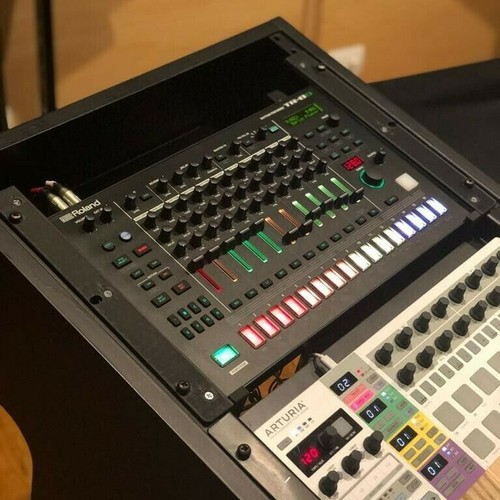 Roland tr8s rack - 19”,