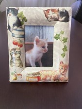 CORNICE CON GATTINI A DECOUPAGE IN CARTONE COLORE BEIGE 19X23 cm FOTO 9X13 cm