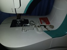 Macchina da cucire SINGER M