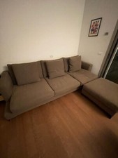 Divano 4 posti + pouf ottime condizioni