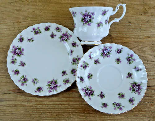 Royal albert bone china - royal, sweet