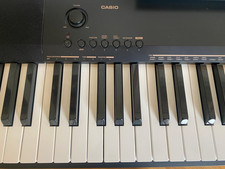 tastiera musicale come nuova. colore nero, marca casio modello CDP-130. 