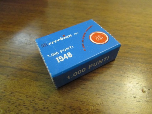 Cancelleria vintage staples - -,