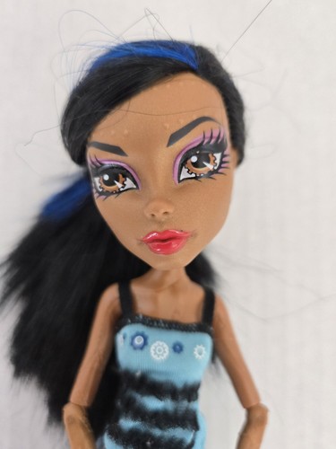 Monster high doll 2011 dead - monster,