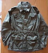 Tuta mimetica militare