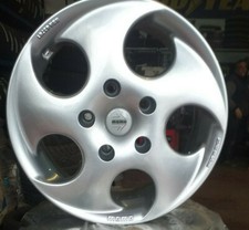 SET DI QUATTRO CERCHI MOMO 5 FORI 7Jx15H2