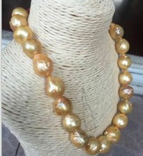 Enorme collana di perle uniche