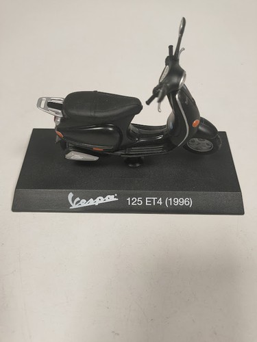 Modellino vespa 125 - et4, maisto