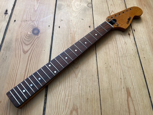 Collo chitarra elettrica scala