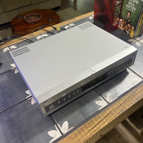 Sony slv d100 dvd vcr - vcr, combo