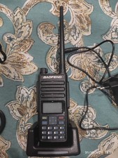 vendesi radio portatile Baofeng UHF BF-H6, analogica,nera,LCD screen,128 canali