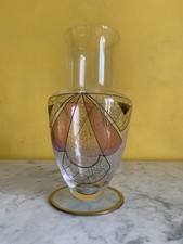 Vaso in vetro con decorazioni astratte in parte a rilievo e con finitura dorata