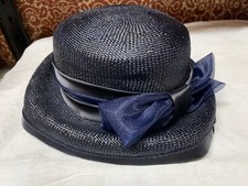Cappello blu da donna Classico, con fiocco. misura media