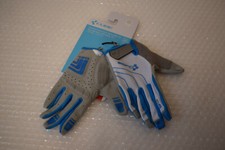 Guanti Cube Natural Fit WLS