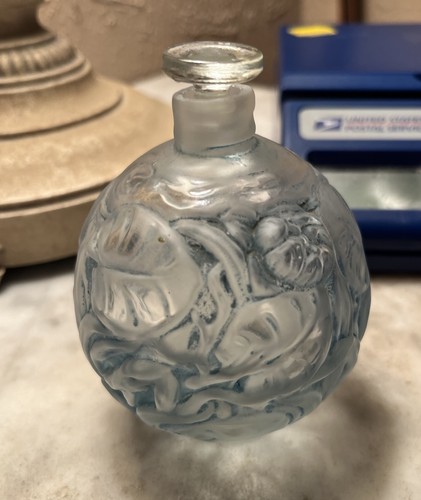 Bottiglia profumo lalique - profumo, r.