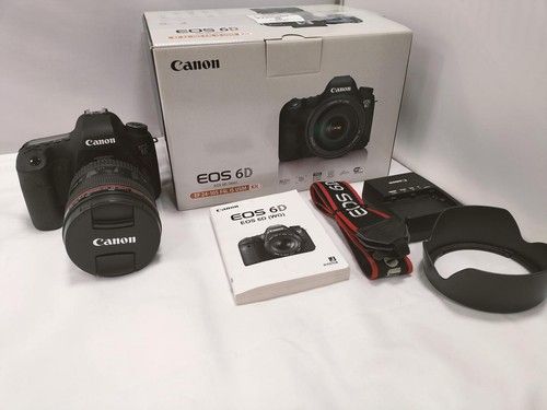 Kit fotocamera reflex digitale