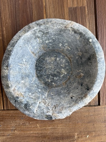 Antica ciotola primitiva - , in