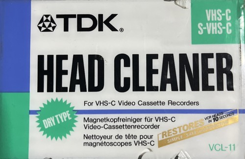 Cassetta head cleaners for