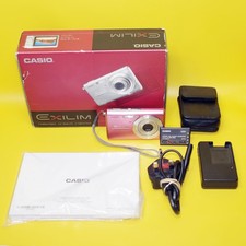 PERFETTA fotocamera digitale compatta Casio Exilim EX-Z75 7,2 MP 3x zoom ROSA + POSTA VELOCE