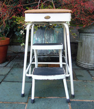 Sgabello a gradini da cucina