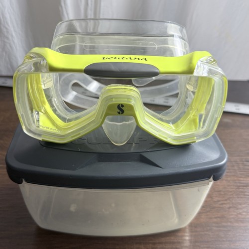Rara maschera subacquea gialla