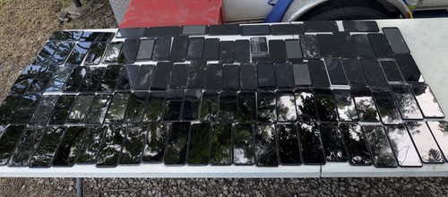100 assorted cell phones lot - 100,