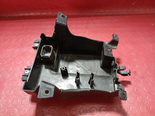 Vano alloggio batteria sotto - vano,