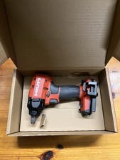 Avvitatore a percussione a