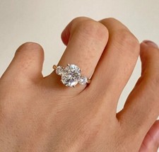Anello di fidanzamento in oro