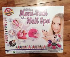 CELEBRITY MANI PEDI DELUXE