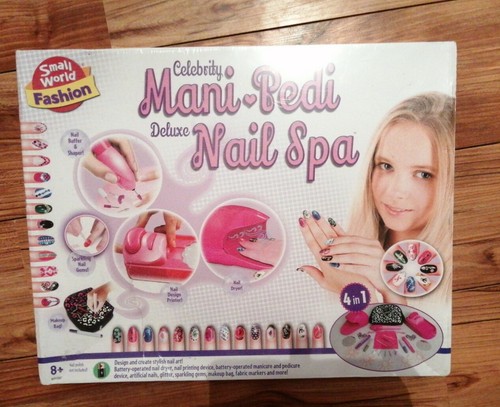 Celebrity mani pedi deluxe - mani,