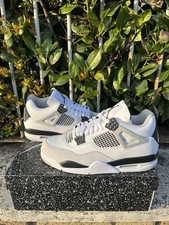 Air Jordan 4 - Military Black, EU 44