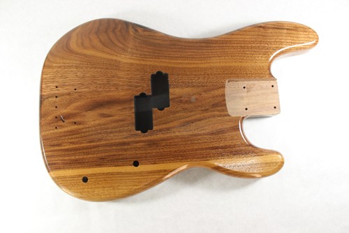 Corpo chitarra basso noce - chitarra,