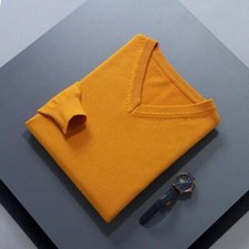 Pullover uomo scollo a V