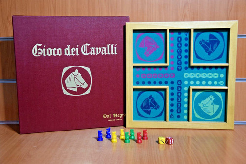 Gioco dei cavalli dal - gioco, negro