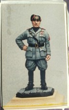 CRI.EL.MODEL Mussolini in