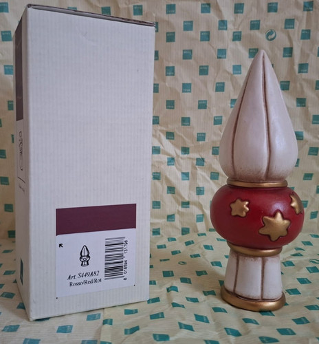 Thun puntale rosso per - rosso, albero