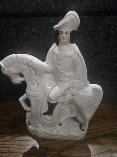 Grande antica statuetta