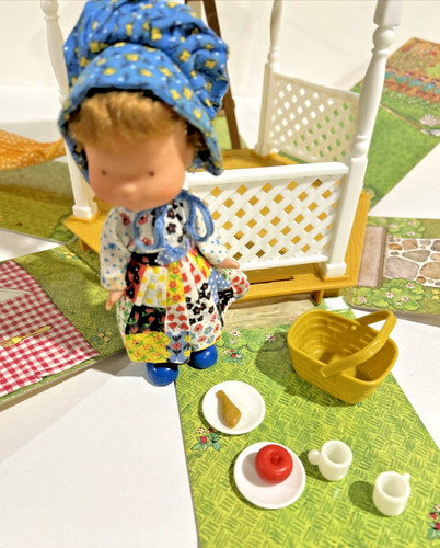 Vintage 1976 holly hobbie - vintage,