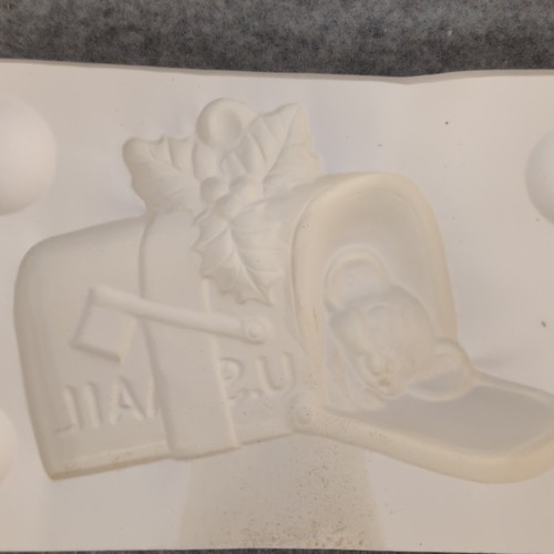 Vintage 1981 alberta molds - 1981, alberta's