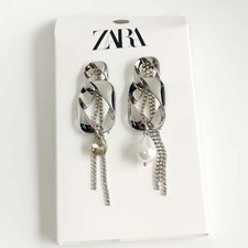 Nuovi orecchini Zara nappa