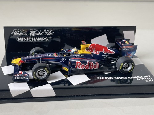 Redbull renault rb7 - redbull,