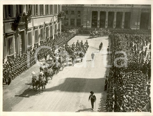 1929 roma folla - 1929, acclama
