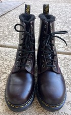 Dr. Martens 1460 Serena