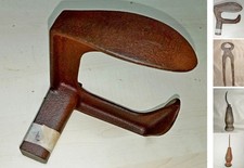 gr7 - VECCHIA INCUDINE TREPPIEDE DA CALZOLAIO / CIABATTINO e altro