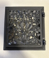 Antica porta stufa vano