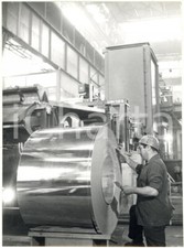 1970 GENOVA CORNIGLIANO Stabilimento ITALSIDER - Operaio al lavoro *Foto 18x24