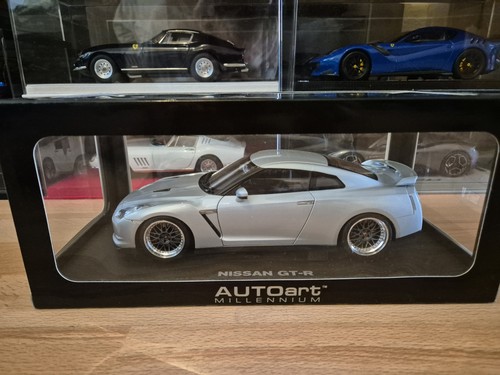 Autoart nissan gt r - autoart,