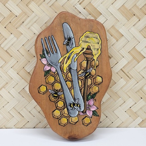 Honey bee honeycomb hand - bee,